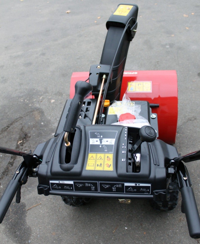 Снегоуборщик MTD Optima ME 76