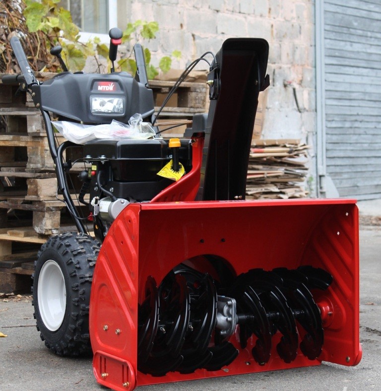 Снегоуборщик MTD Optima ME 76