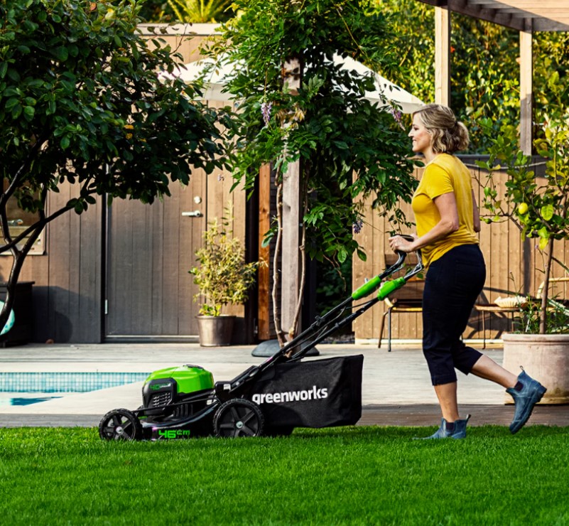 Аккумуляторная самоходная газонокосилка Greenworks GD40LM46SPK8 40V (АКБ+ЗУ)