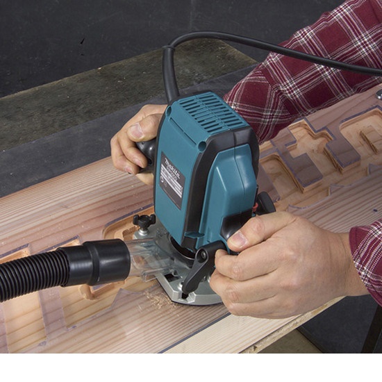 Фрезер ручной Makita RP0900 K