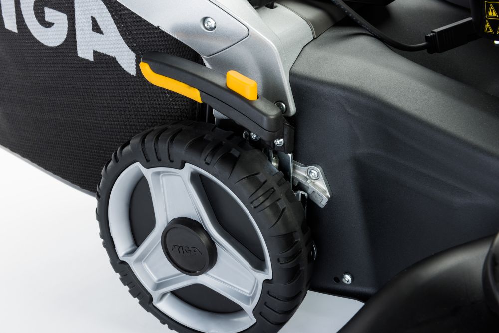 Бензиновая газонокосилка Stiga Twinclip 55 SVEQ B