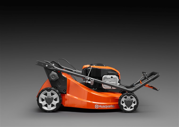 Бензиновая газонокосилка Husqvarna LC 247
