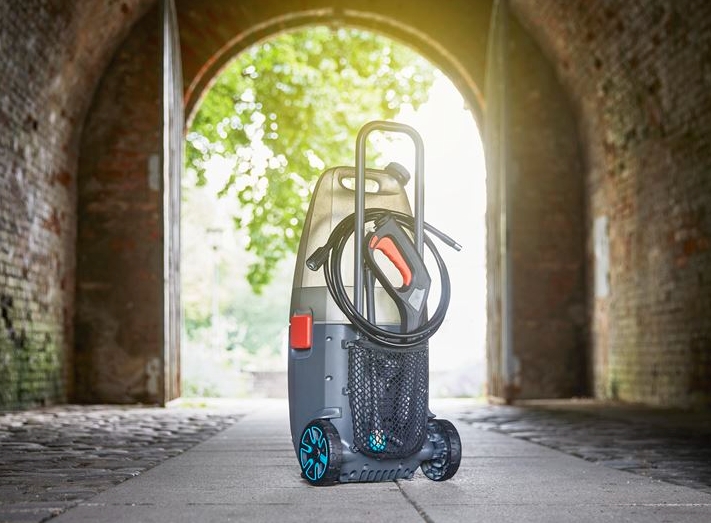 Мойка высокого давления аккумуляторная AquaClean Li-40/60 Gardena