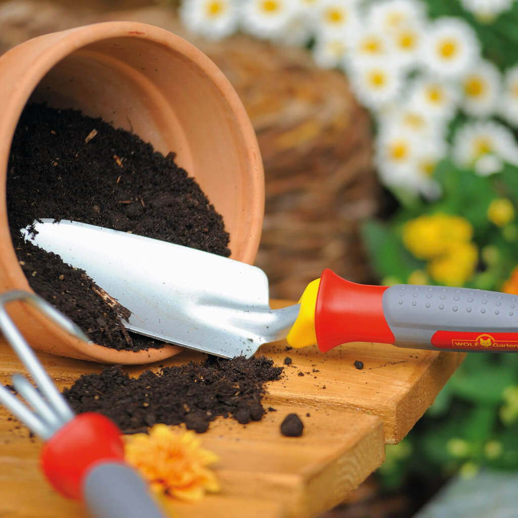 Совок цветочный WOLF Garten LU-2P