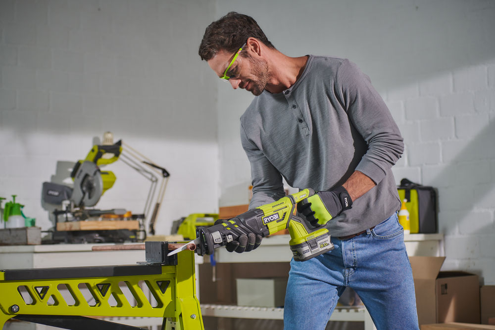 Сабельная пила RYOBI R18RS7-0 (без батареи)