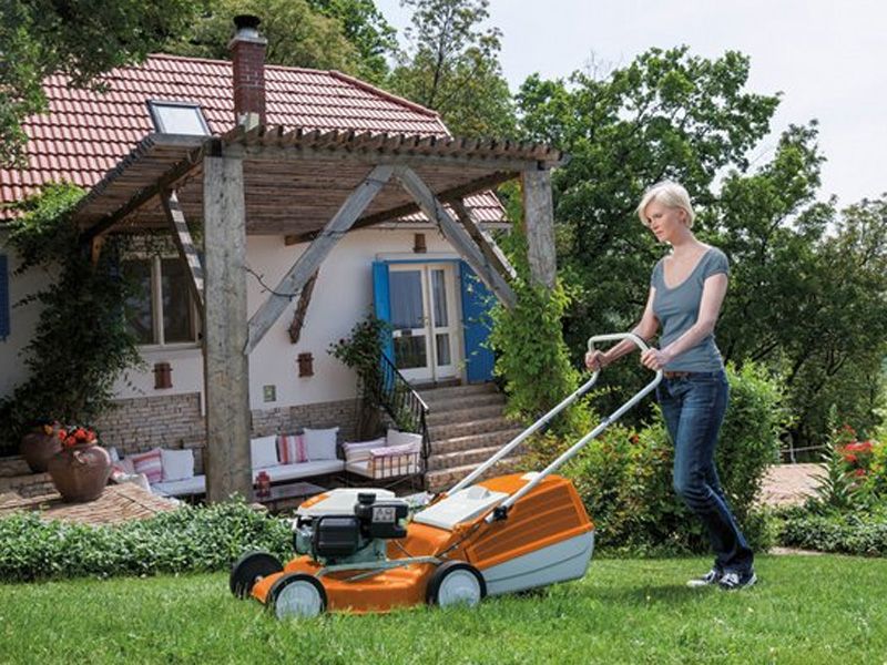 Бензиновая газонокосилка STIHL RM 253