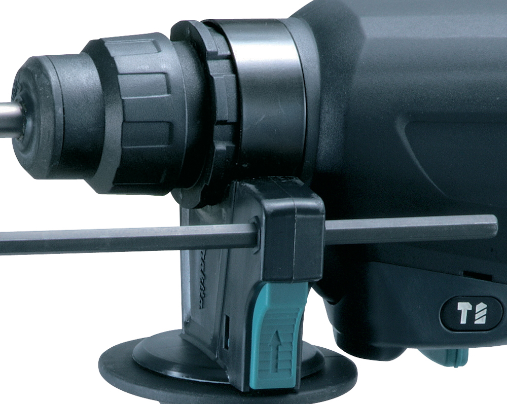 Перфоратор MAKITA HR 2300 в чем.