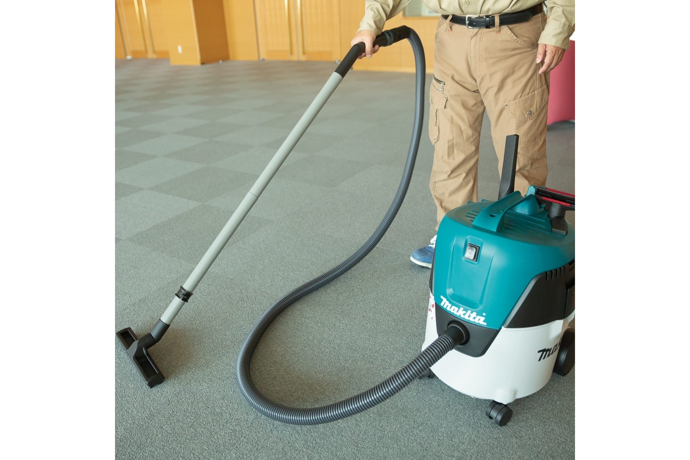 Пылесос MAKITA VC 2000 L