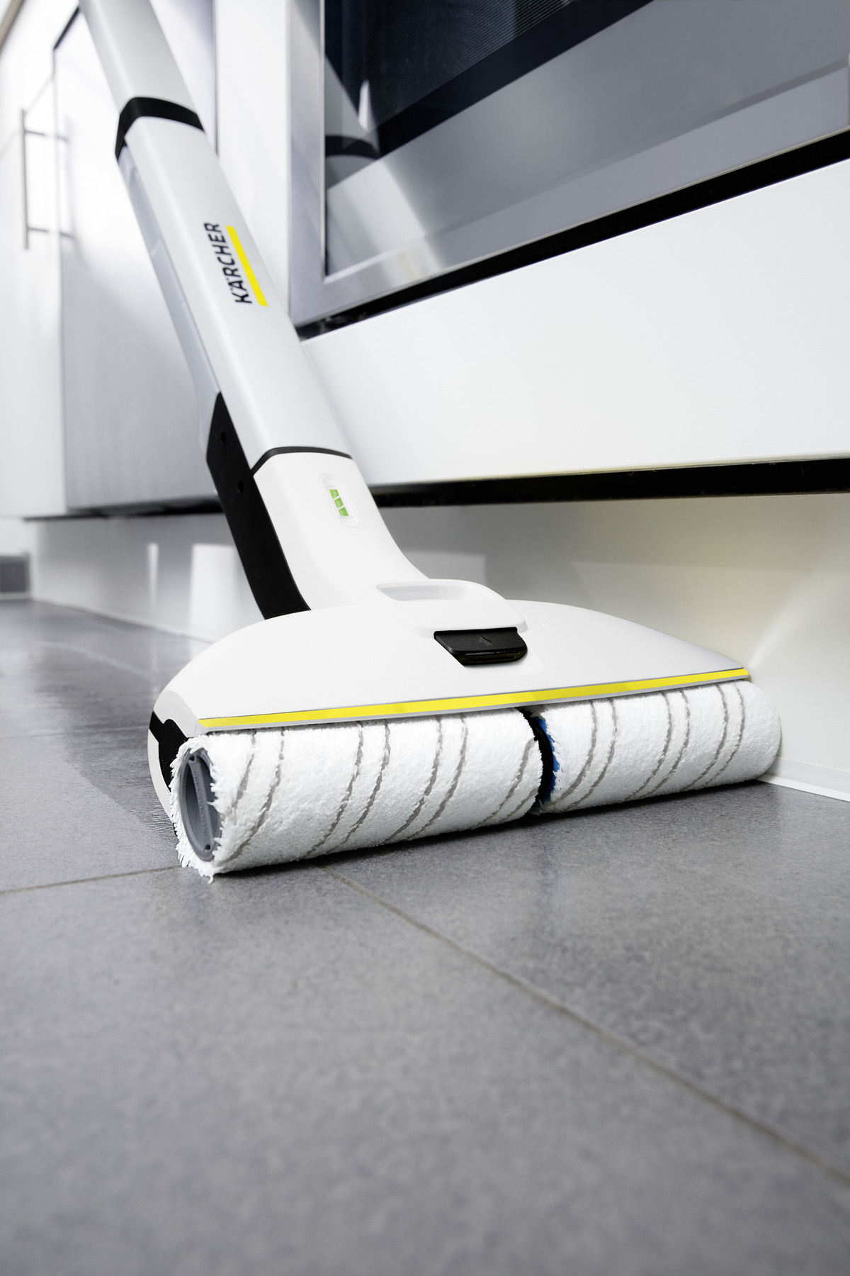 Аккумуляторная вертикальная электрошвабра Karcher FC 3 Cordless Premium
