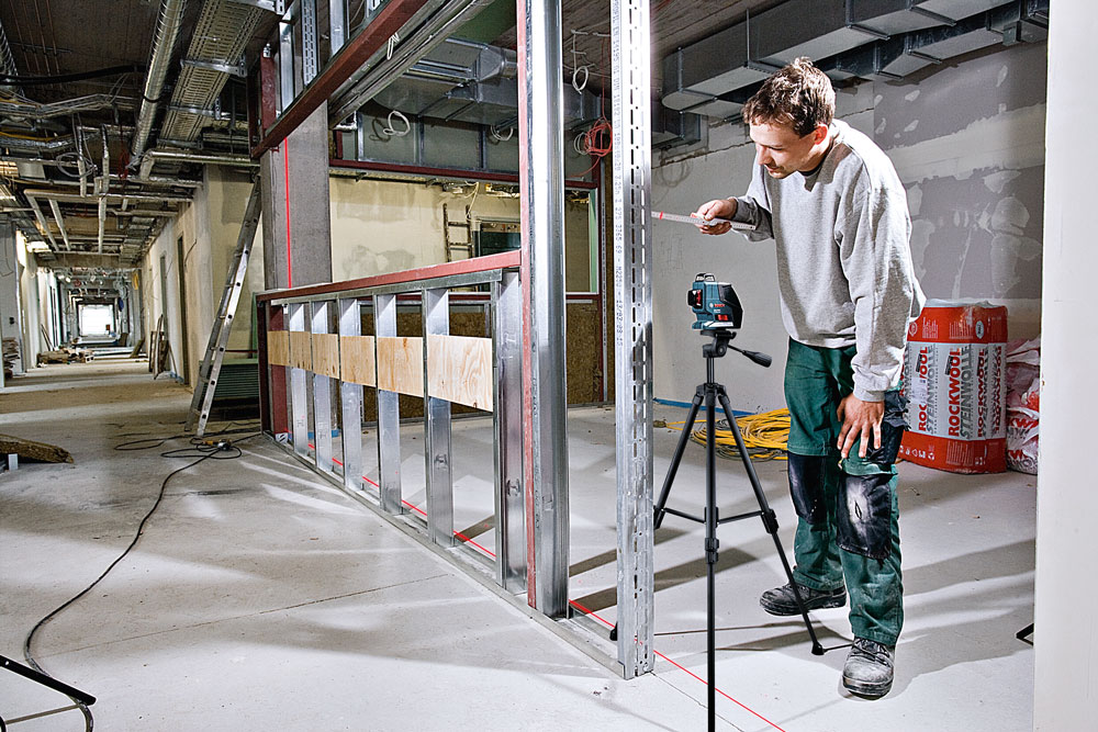 Лазерный нивелир Bosch GLL2-80 P+BM1