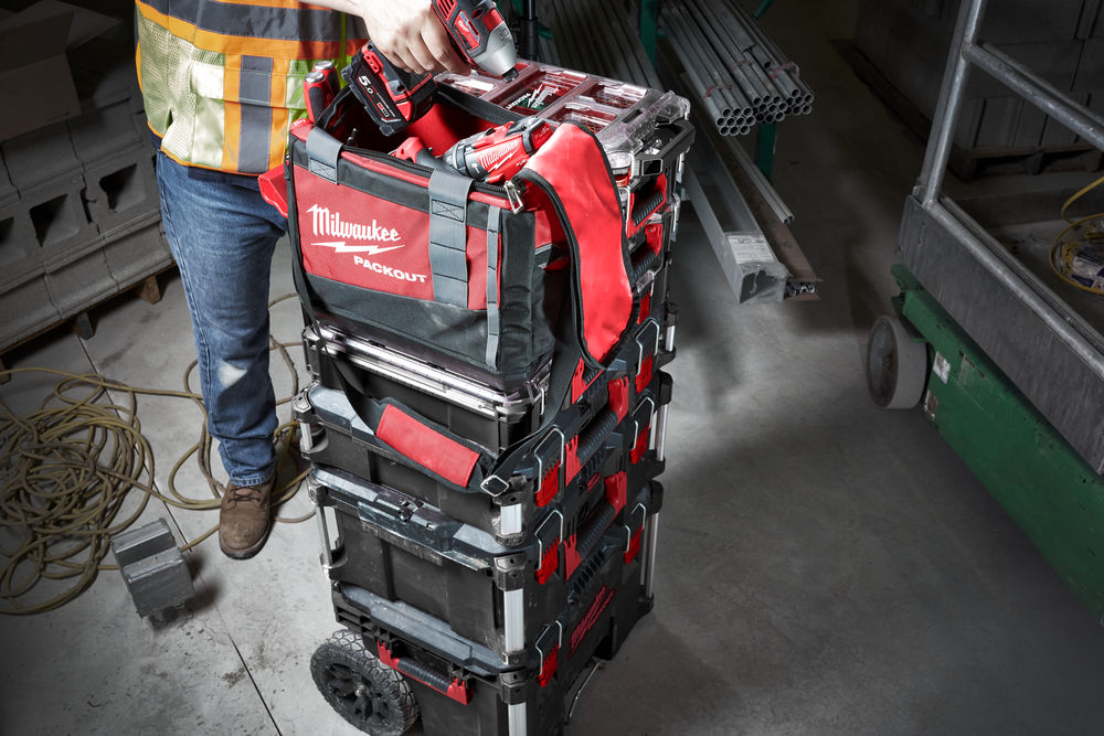 Сумка для инструмента MILWAUKEE PACKOUT закрытая 38 см