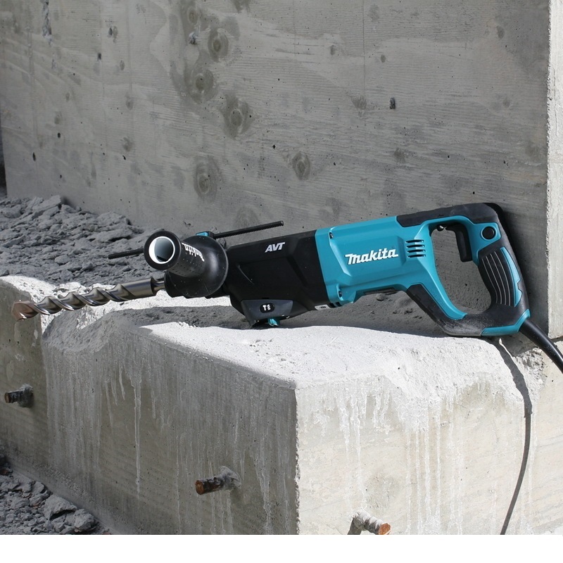 Перфоратор MAKITA HR 2641 в чем.