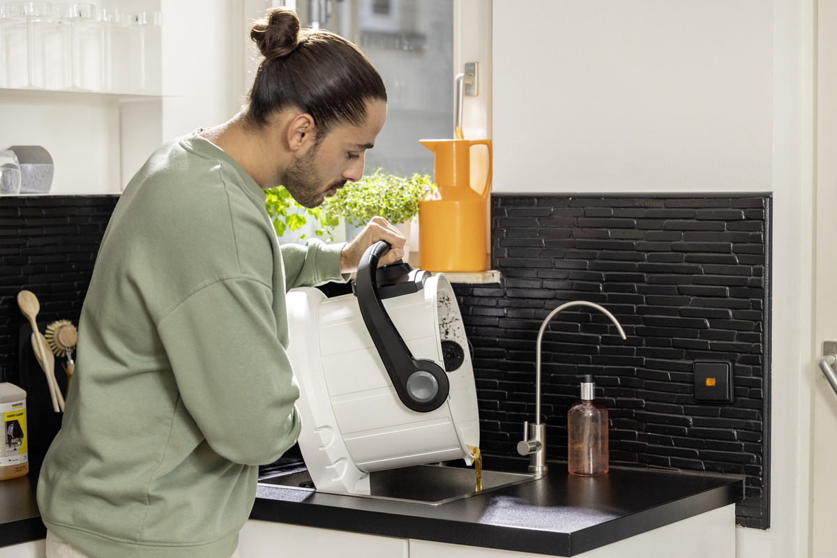 Моющий пылесос Karcher SE 4 Plus