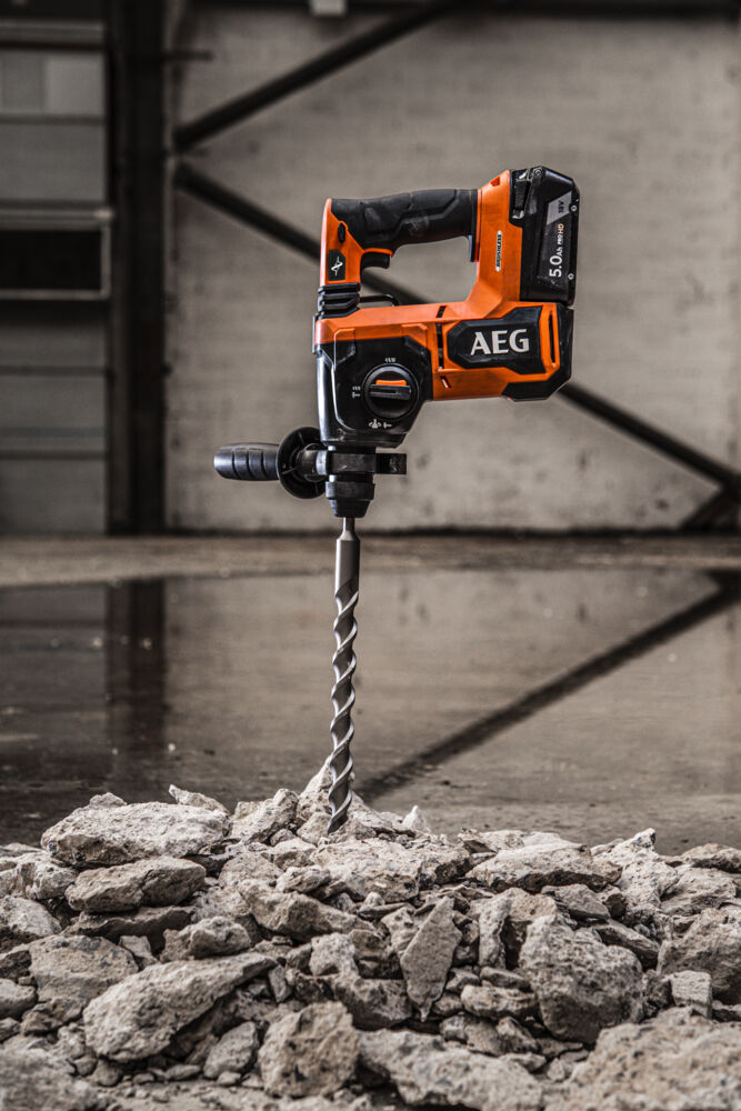 Перфоратор аккумуляторный AEG BBH 18BL2-0 (без АКБ и ЗУ)