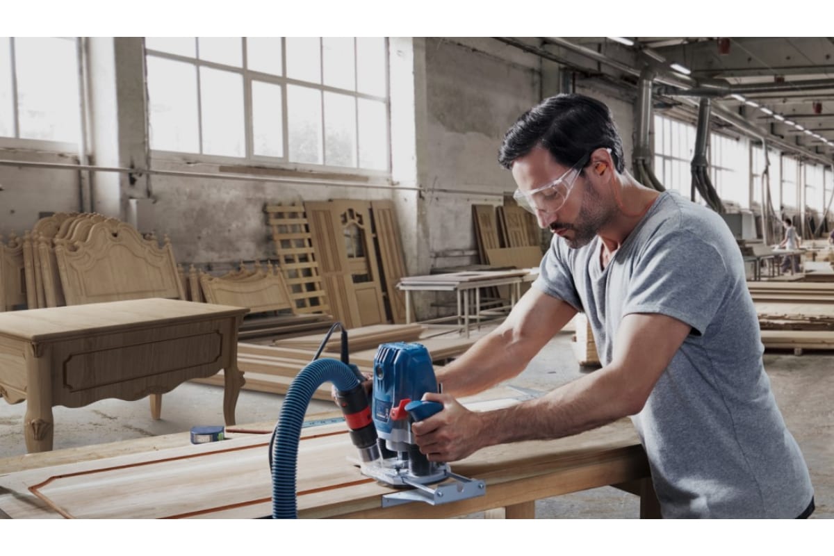 Фрезер Bosch GOF 130