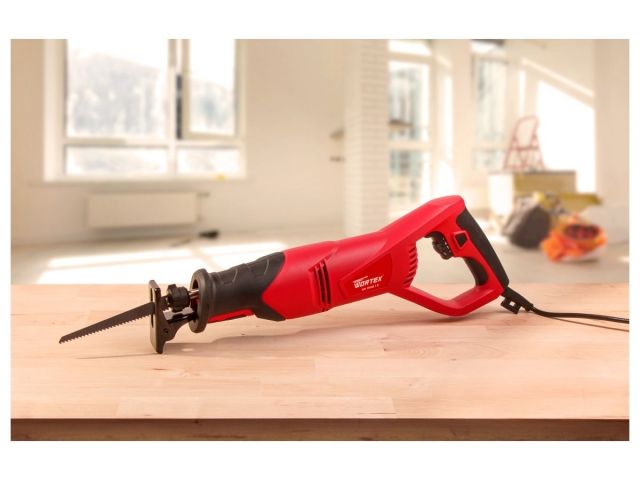 Сабельная пила WORTEX SR 1508-1 E + 2 пильных полотна