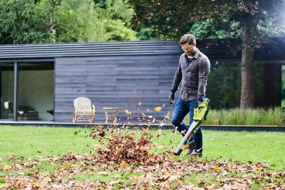 ONE + / Воздуходувка RYOBI RY18BLXA-0 (без батареи)