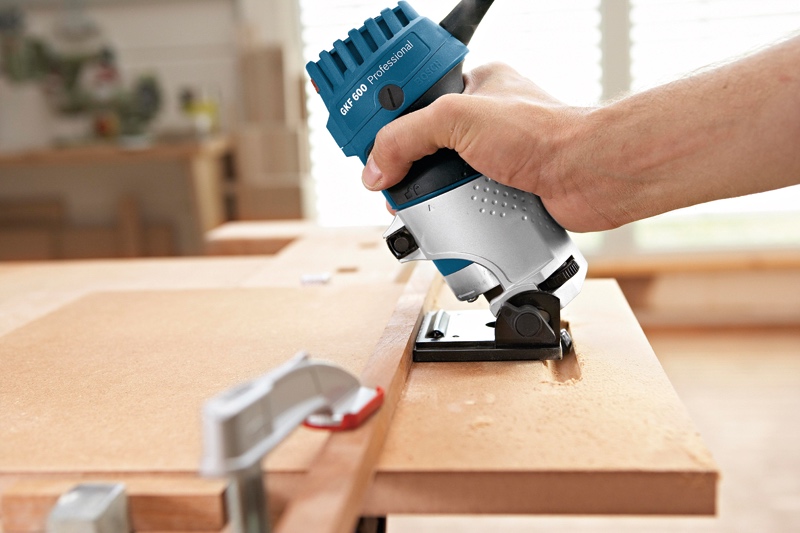 Фрезер ручной Bosch GKF 600 Professional