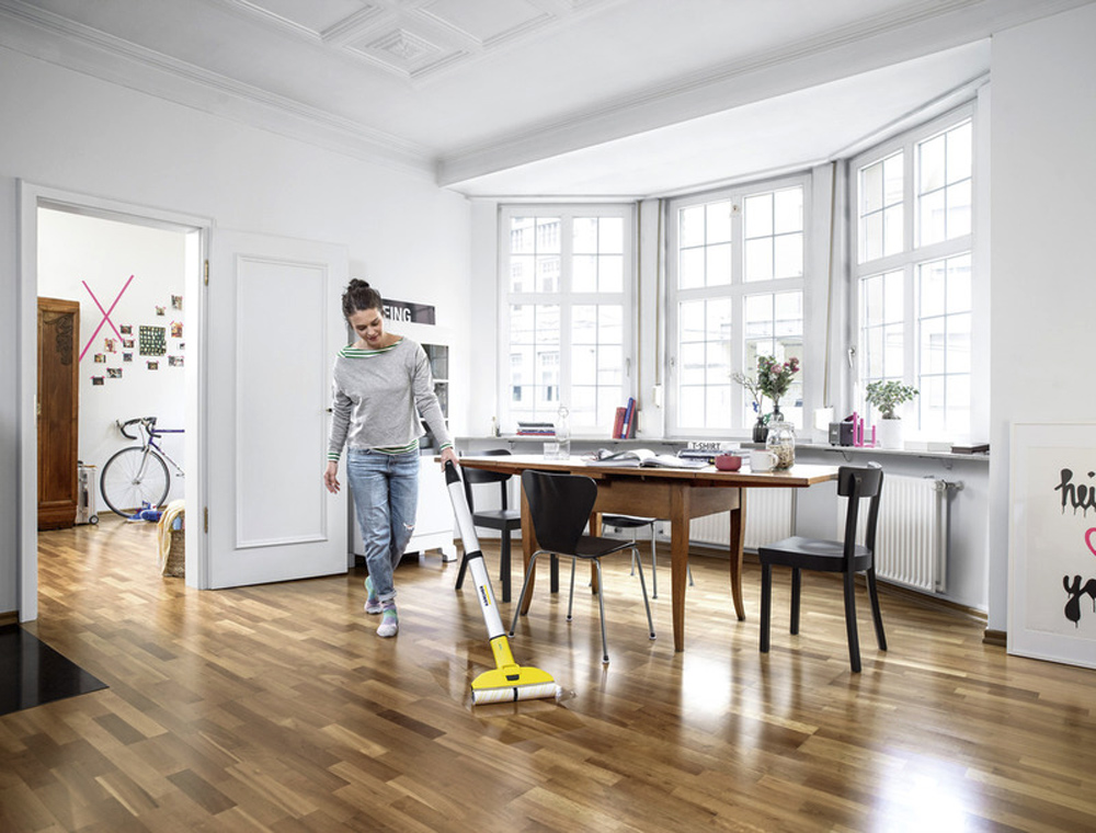 Аккумуляторная вертикальная электрошвабра Karcher FC 3 Cordless