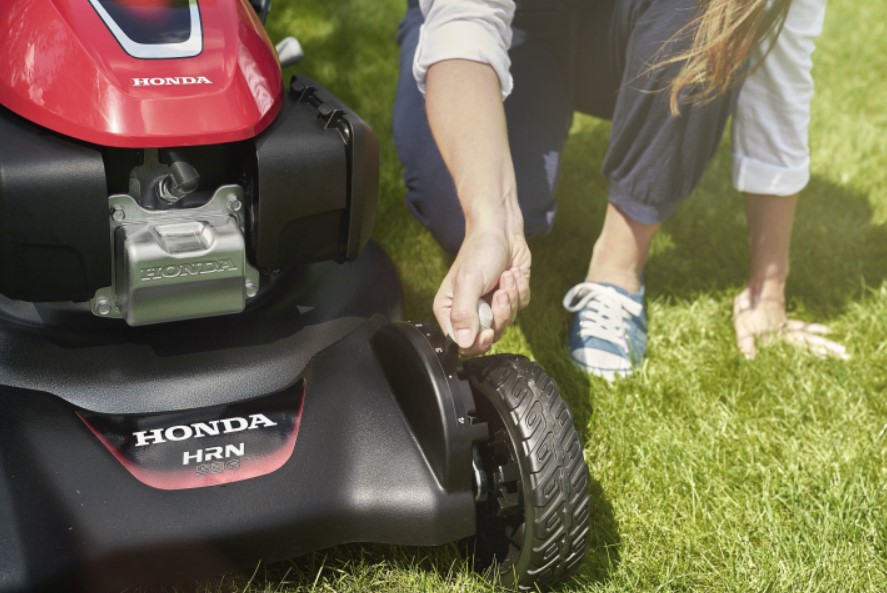 Бензиновая газонокосилка HONDA HRN536C1VYEA