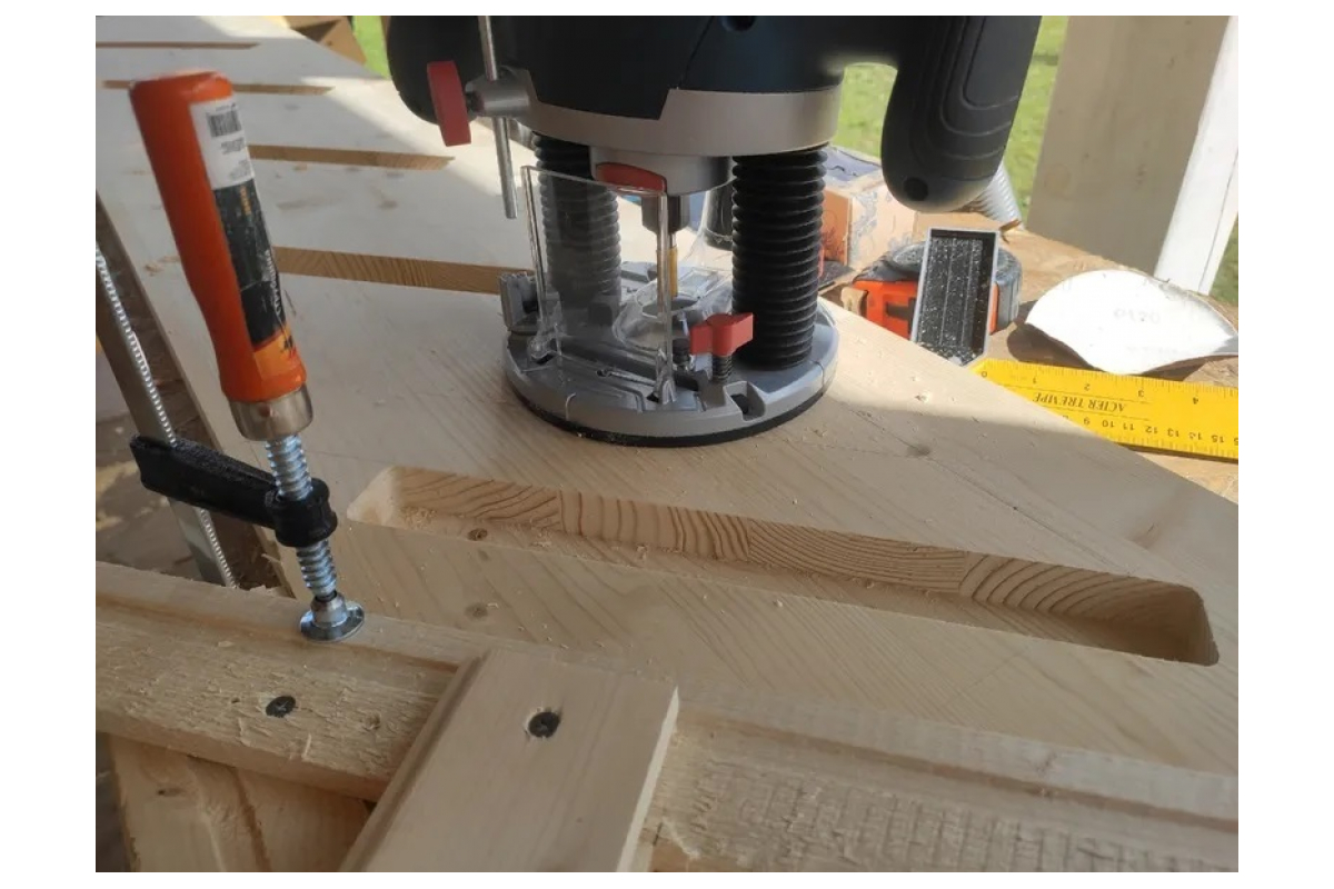 Фрезер Bosch GOF 130