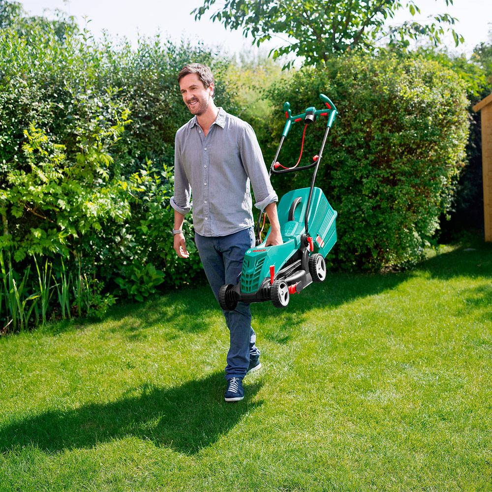 Электрическая газонокосилка  Bosch ARM 34