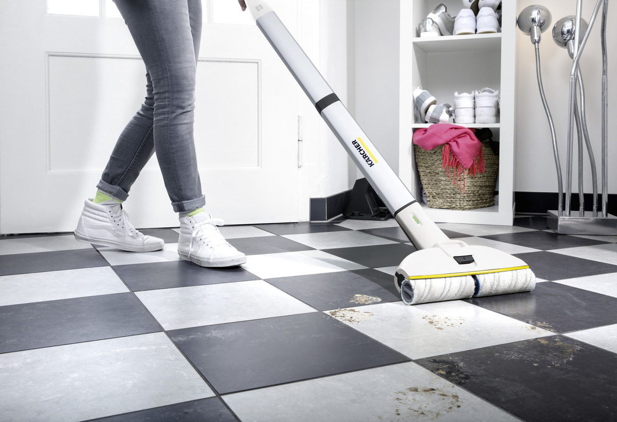 Аккумуляторная вертикальная электрошвабра Karcher FC 3 Cordless Premium