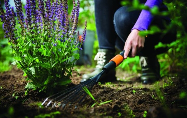 Грабли веерные 7 зуб. FISKARS QuikFit (1001412)