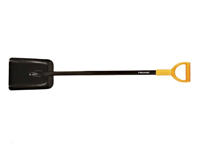 Совковая лопата Fiskars Solid (132403)