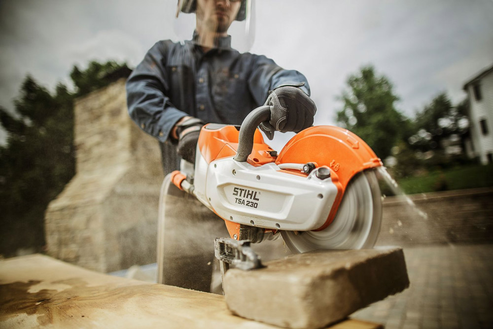 Аккумуляторное абразивно-отрезное устройство Stihl TSA 230
