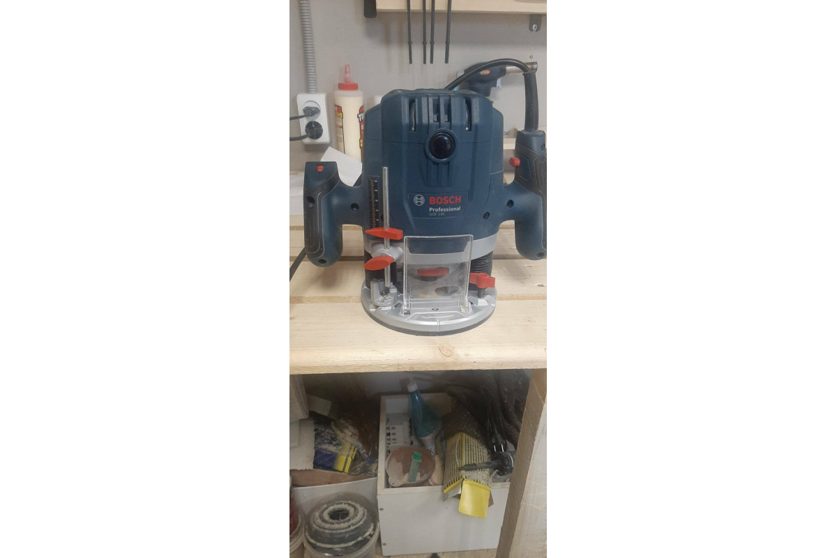 Фрезер Bosch GOF 130
