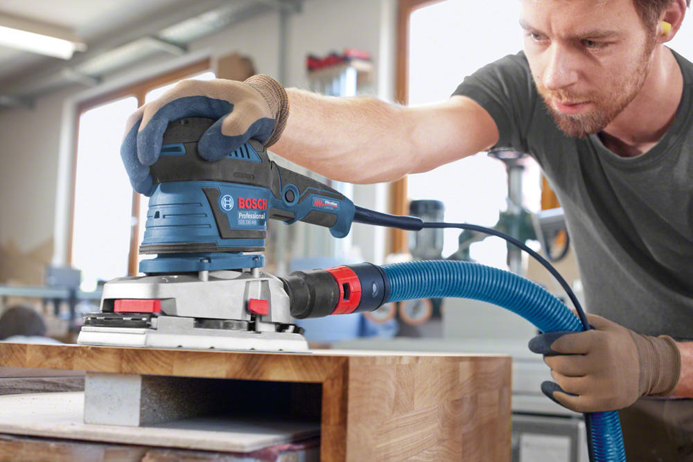 Шлифовальная машина Bosch GSS 230 AVE