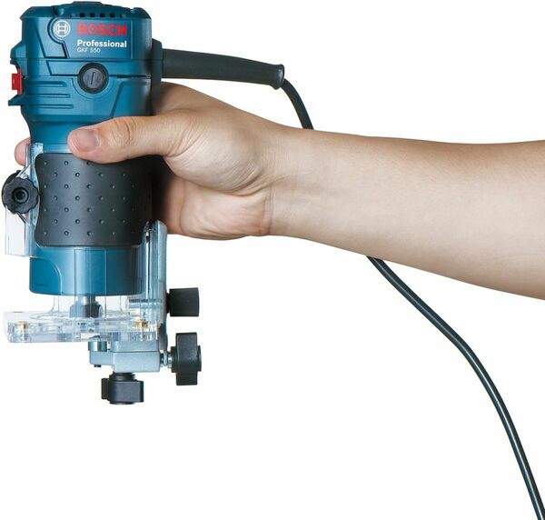 Фрезер кромочный Bosch GKF 550 в кор. + аксессуары