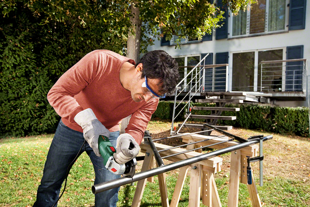 Угловая шлифмашина Bosch PWS 700-115 (0.603.3A2.020)