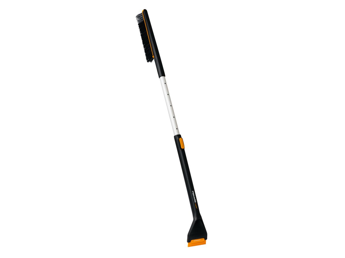 Щетка для снега со скребком телескопическая X-series FISKARS (1078493)