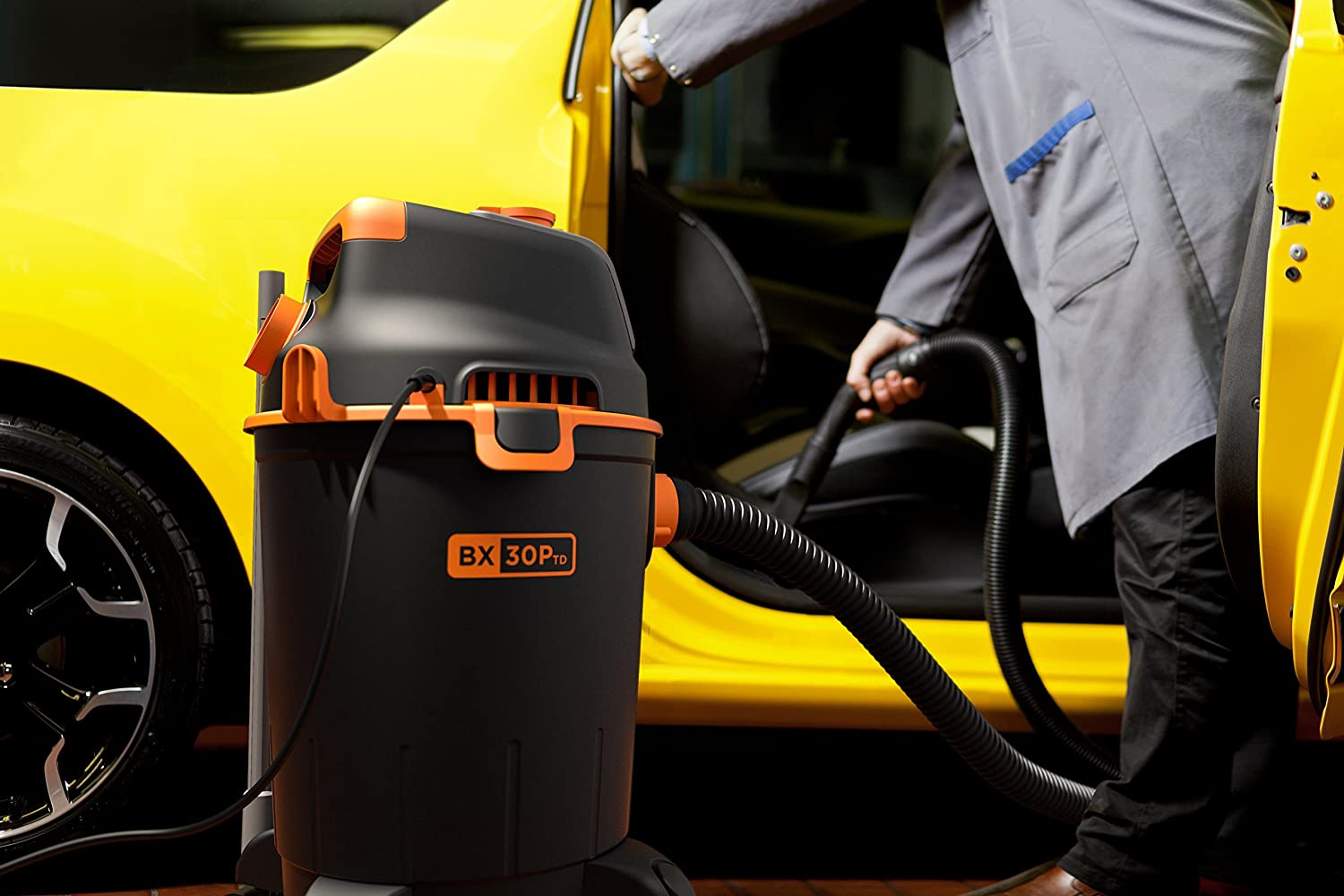 Пылесос сухой и влажной уборки BLACK DECKER BXVC30PTDE