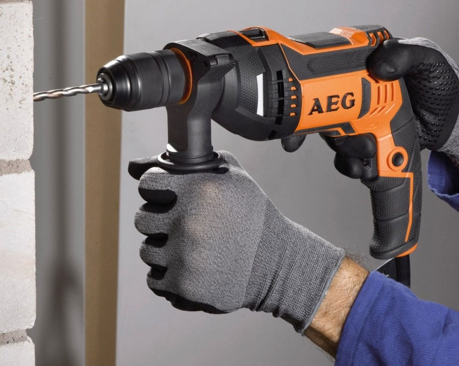 Дрель ударная AEG SBE 750 RE