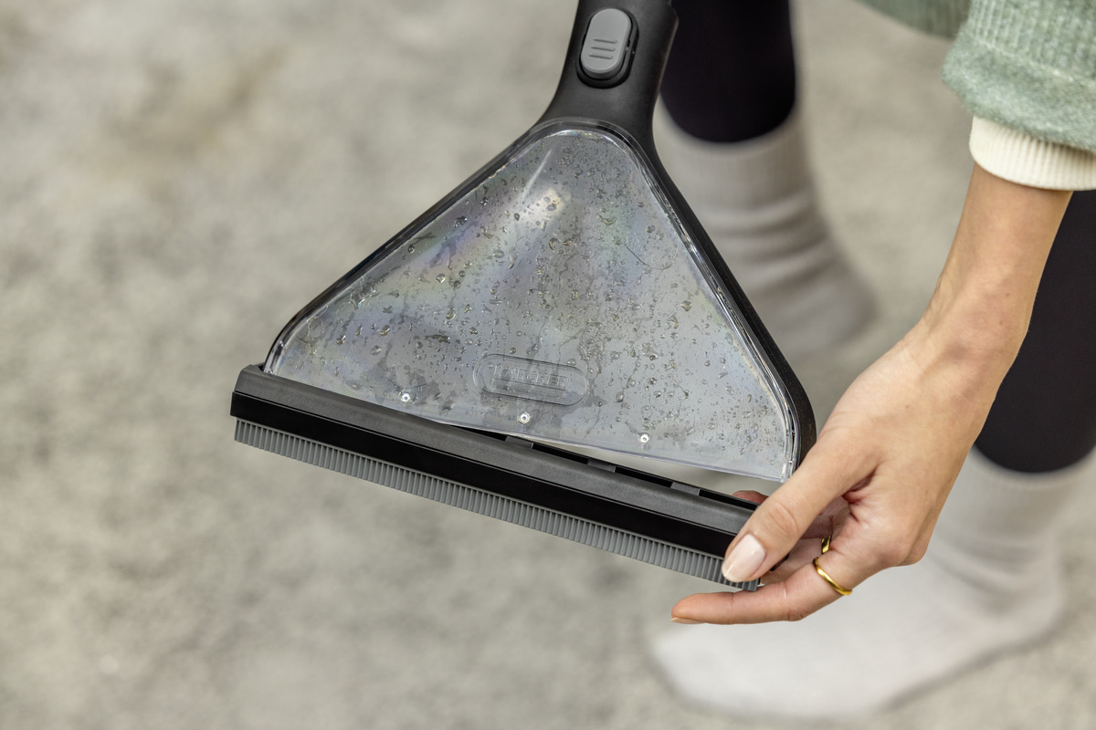 Моющий пылесос Karcher SE 4 Plus