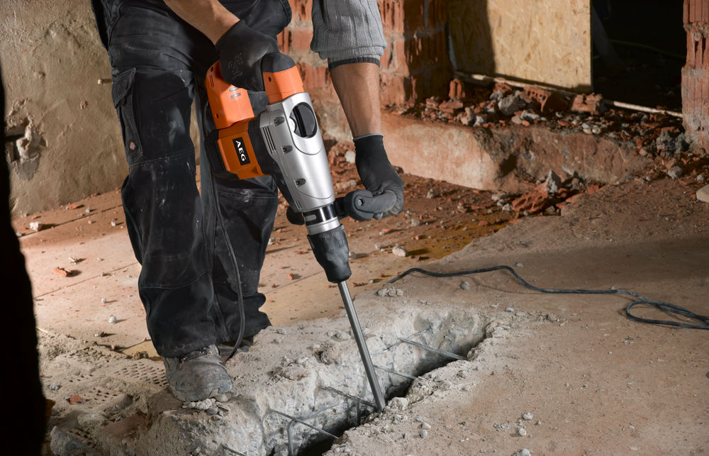 Отбойный молоток AEG MH7E