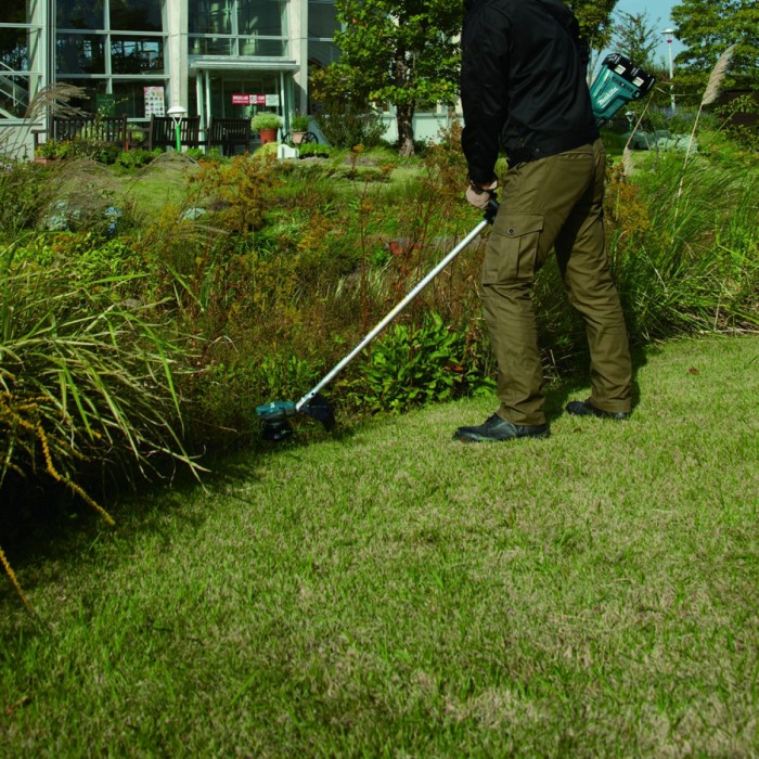 Триммер аккумуляторный MAKITA DUR 182 LZ