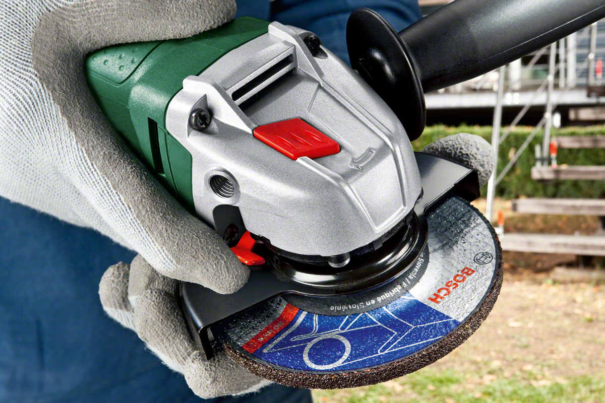 Угловая шлифмашина Bosch PWS 700-115 (0.603.3A2.020)
