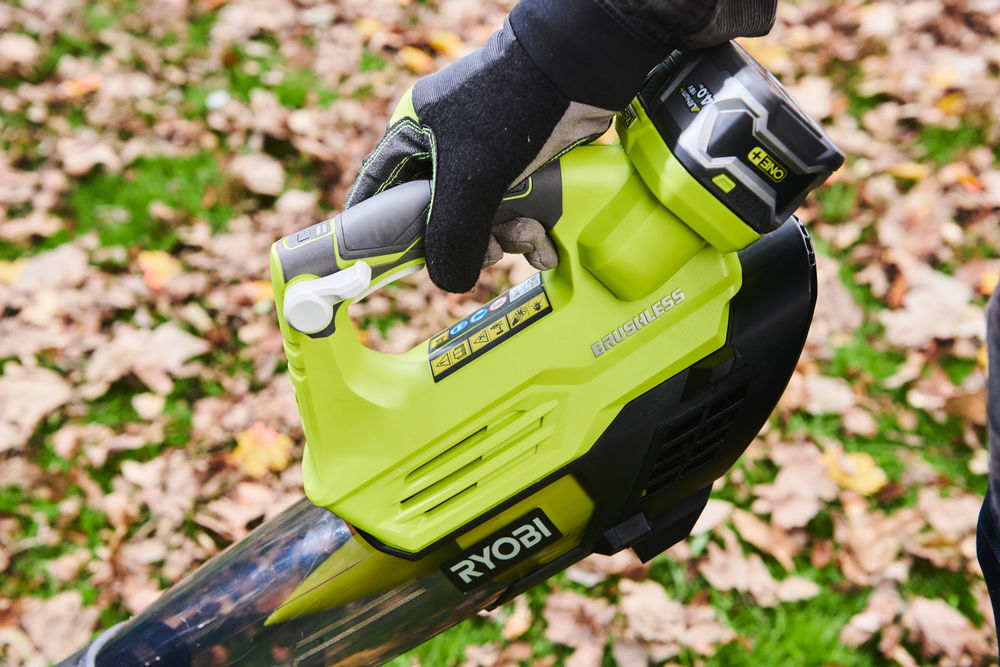 ONE + / Воздуходувка RYOBI RY18BLXA-0 (без батареи)