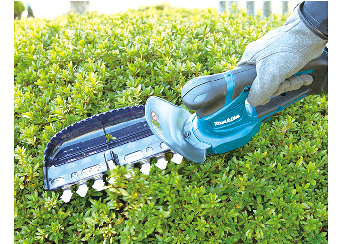 Кусторез аккумуляторный MAKITA UH 201 DWA