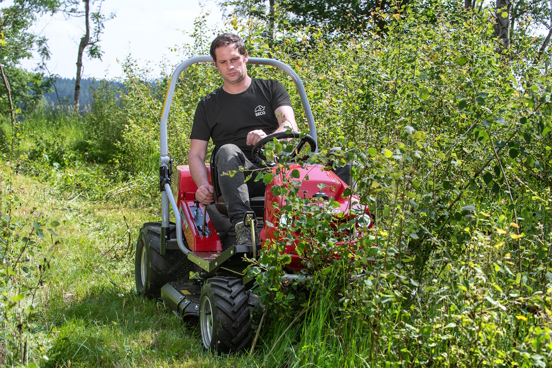 Мини-трактор Seco Crossjet 4x2 AC92/22H Loncin