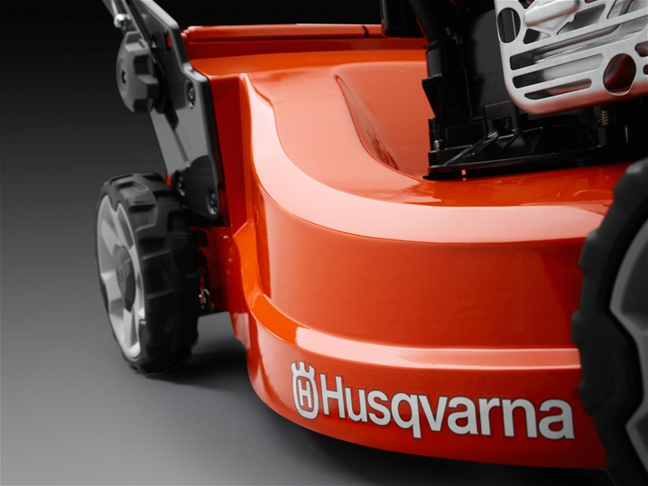 Бензиновая газонокосилка Husqvarna LC 247