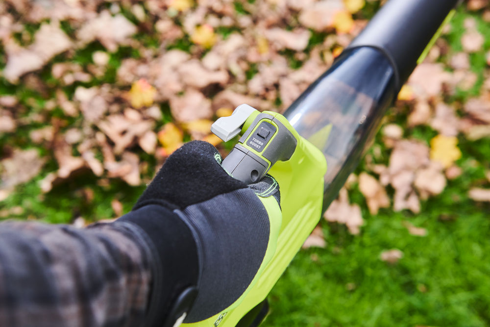 ONE + / Воздуходувка RYOBI RY18BLXA-0 (без батареи)