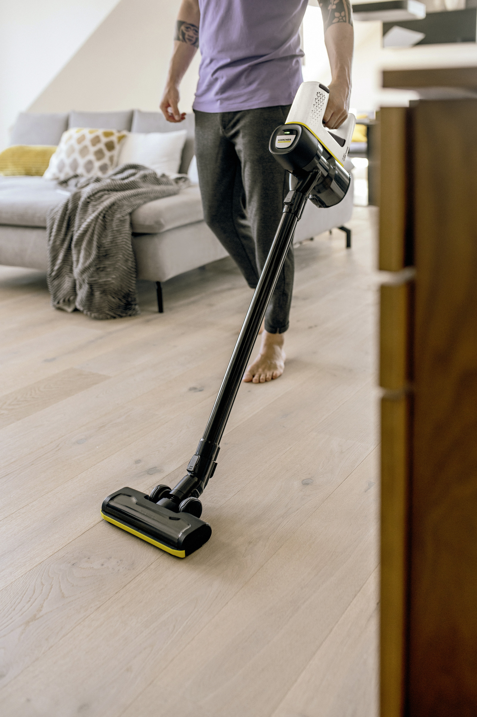 Пылесос сухой уборки Karcher VC 4 Cordless myHome