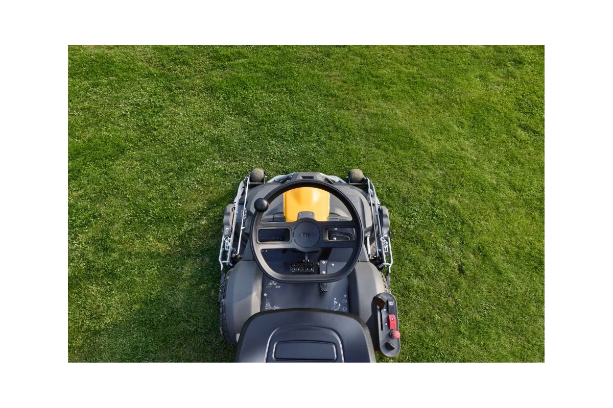 Газонокосилка бензиновая с сиденьем Stiga Park 500 WX