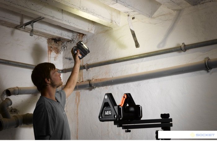 Фонарь светодиодный аккум. AEG BFL18X-0 (без батареи)