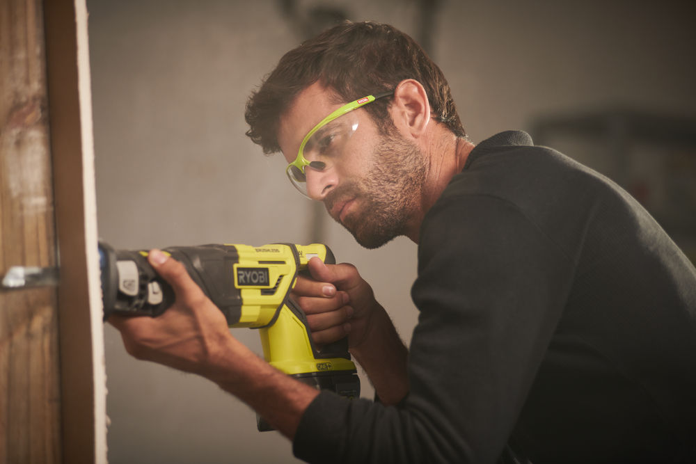 Сабельная пила RYOBI R18RS7-0 (без батареи)